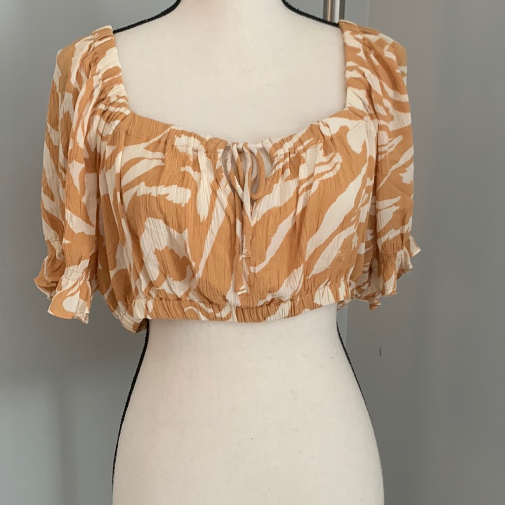Crop top puff sleeve mustard yellow
